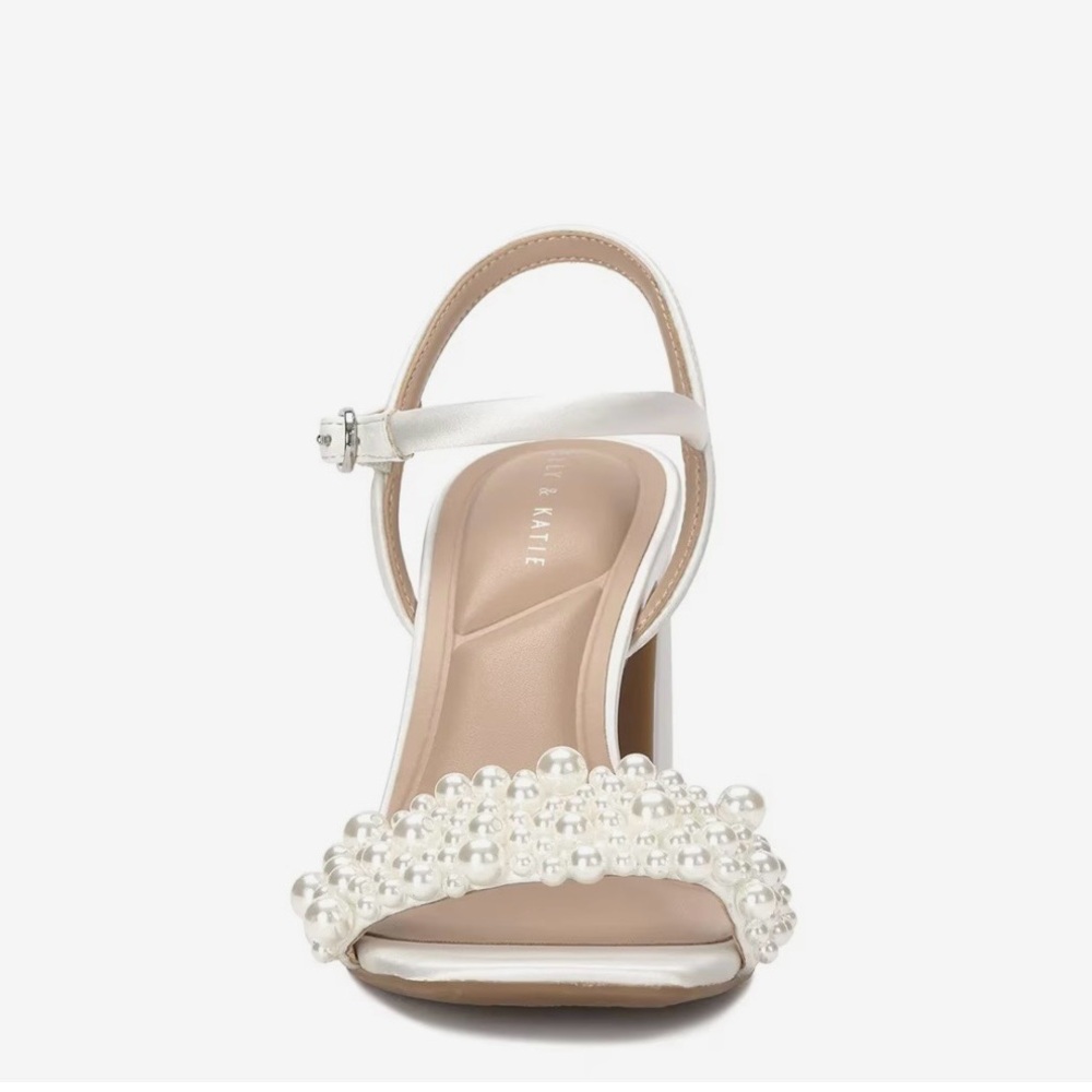 Pearl-Embellished White Women’s Dress Sandals